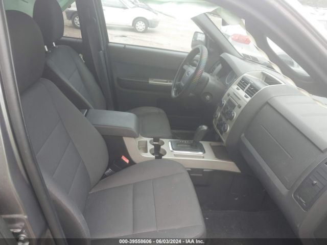 Photo 4 VIN: 1FMCU0DG0CKA41242 - FORD ESCAPE 