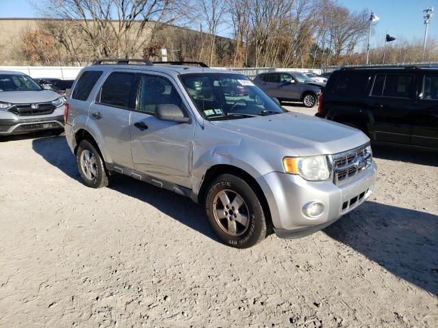 Photo 3 VIN: 1FMCU0DG1AKA69788 - FORD ESCAPE XLT 