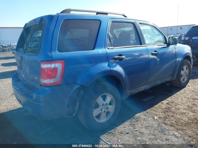 Photo 3 VIN: 1FMCU0DG1AKA93704 - FORD ESCAPE 