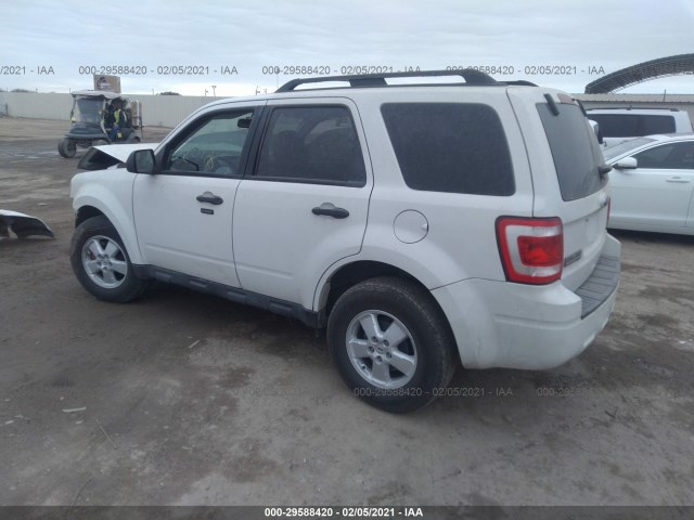 Photo 2 VIN: 1FMCU0DG1AKC07975 - FORD ESCAPE 