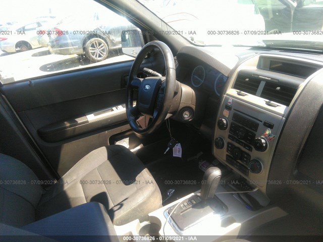 Photo 4 VIN: 1FMCU0DG1AKD02178 - FORD ESCAPE 