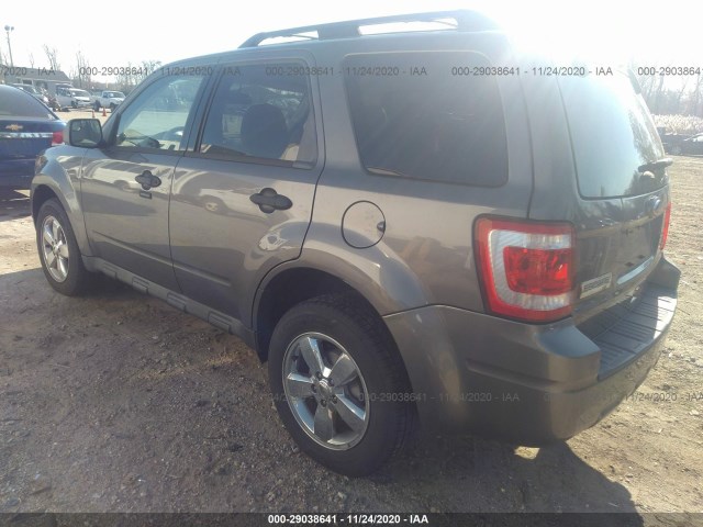 Photo 2 VIN: 1FMCU0DG1BKB82657 - FORD ESCAPE 