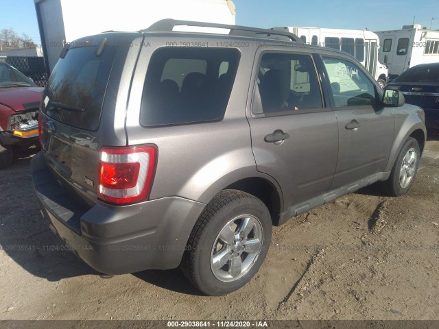 Photo 3 VIN: 1FMCU0DG1BKB82657 - FORD ESCAPE 