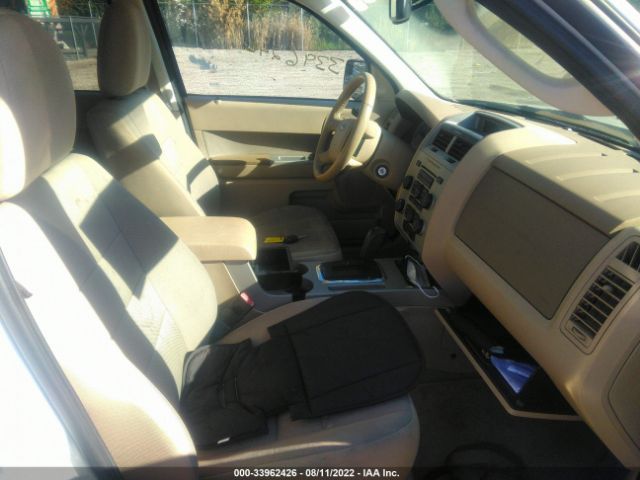 Photo 4 VIN: 1FMCU0DG1BKB90175 - FORD ESCAPE 