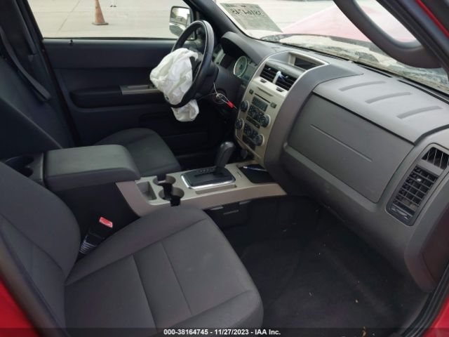 Photo 4 VIN: 1FMCU0DG1BKB95425 - FORD ESCAPE 