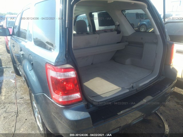 Photo 2 VIN: 1FMCU0DG1BKC37639 - FORD ESCAPE 