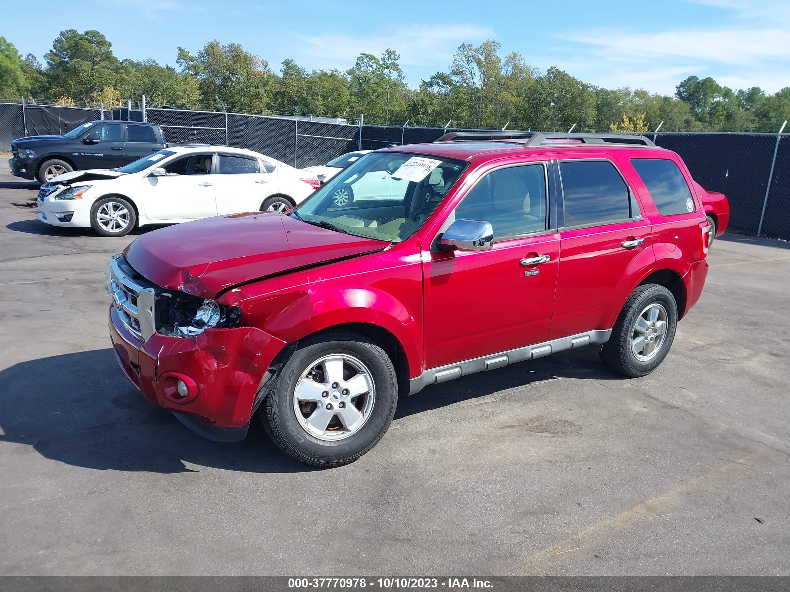 Photo 1 VIN: 1FMCU0DG1CKA41492 - FORD ESCAPE 