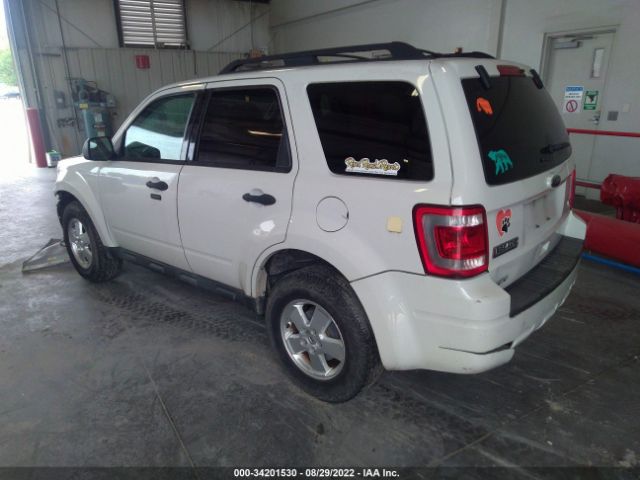 Photo 2 VIN: 1FMCU0DG1CKA83984 - FORD ESCAPE 