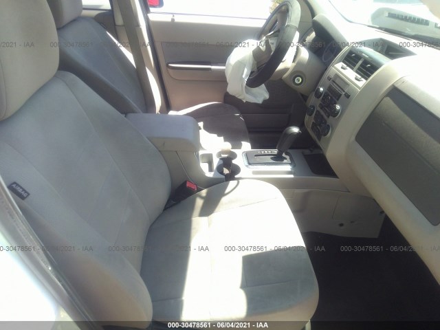 Photo 4 VIN: 1FMCU0DG1CKB06132 - FORD ESCAPE 