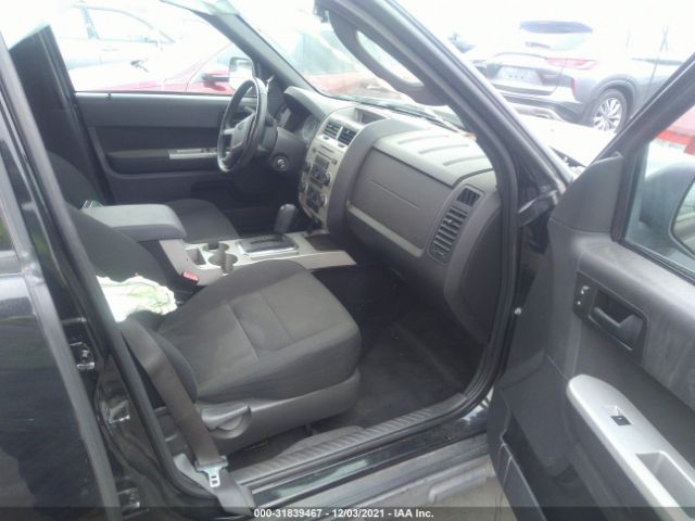 Photo 4 VIN: 1FMCU0DG2AKC14238 - FORD ESCAPE 