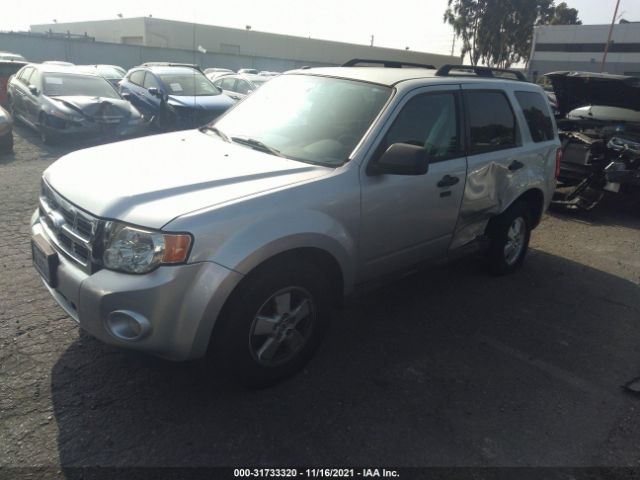 Photo 1 VIN: 1FMCU0DG2AKC43755 - FORD ESCAPE 