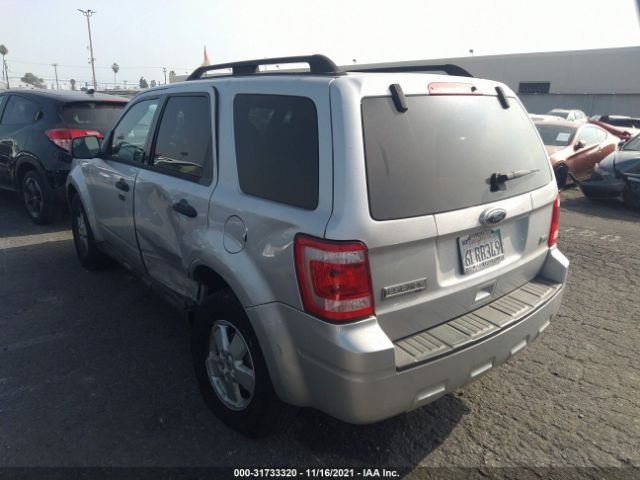 Photo 2 VIN: 1FMCU0DG2AKC43755 - FORD ESCAPE 