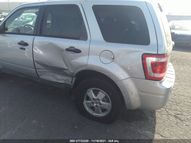 Photo 5 VIN: 1FMCU0DG2AKC43755 - FORD ESCAPE 