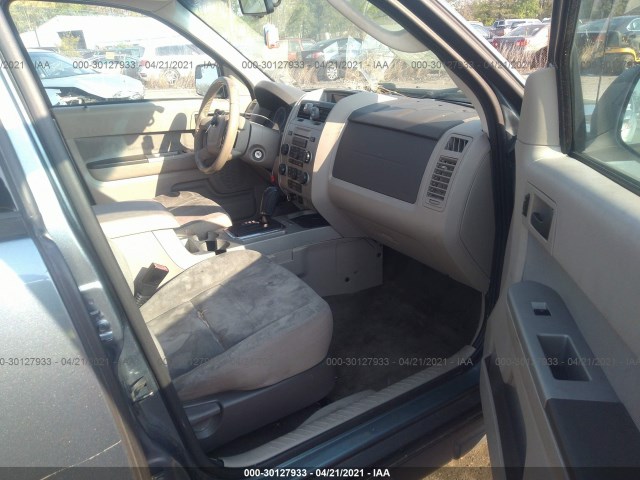 Photo 4 VIN: 1FMCU0DG2AKC47370 - FORD ESCAPE 