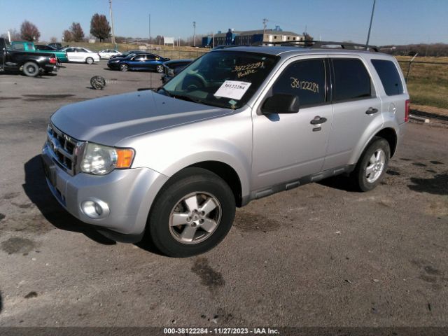 Photo 1 VIN: 1FMCU0DG2BKA14381 - FORD ESCAPE 