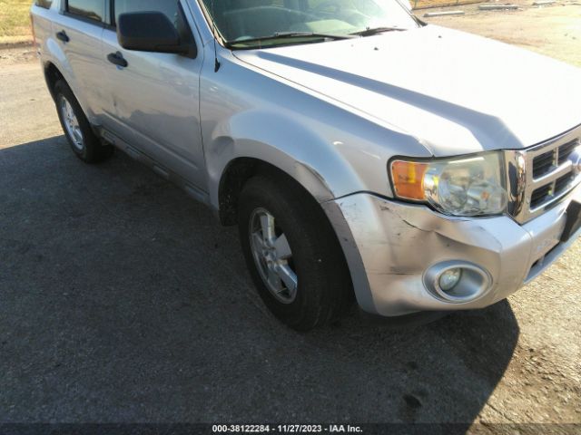 Photo 5 VIN: 1FMCU0DG2BKA14381 - FORD ESCAPE 