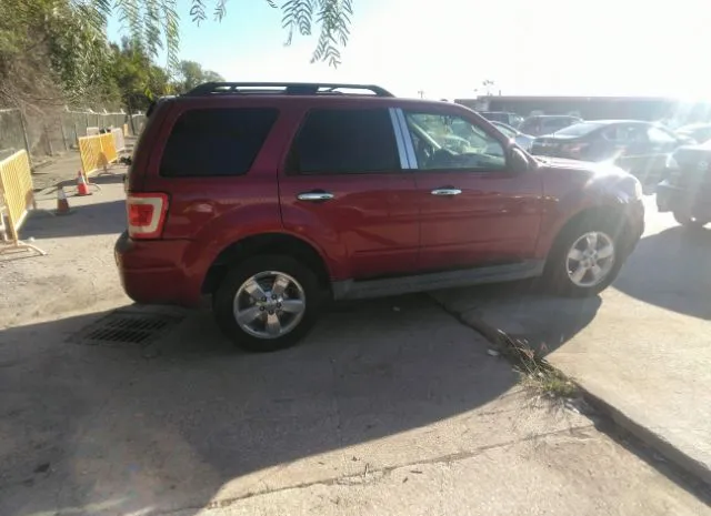 Photo 3 VIN: 1FMCU0DG3AKA12623 - FORD ESCAPE 