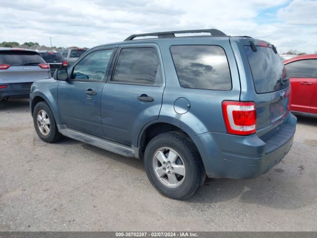 Photo 2 VIN: 1FMCU0DG3AKA45184 - FORD ESCAPE 