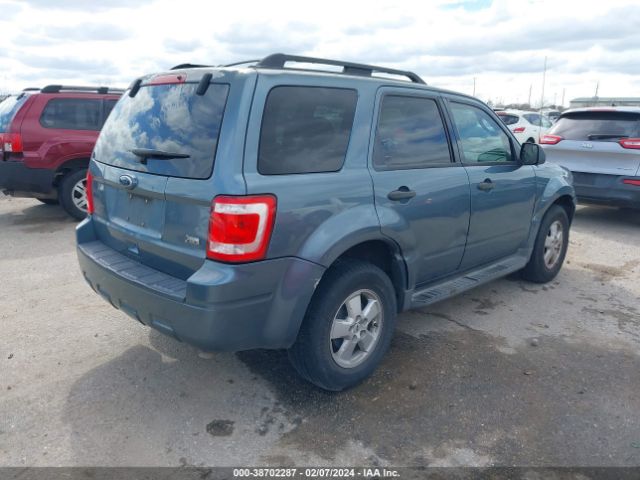 Photo 3 VIN: 1FMCU0DG3AKA45184 - FORD ESCAPE 