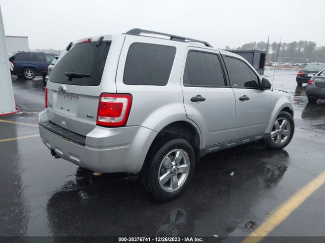 Photo 3 VIN: 1FMCU0DG3AKA79674 - FORD ESCAPE 