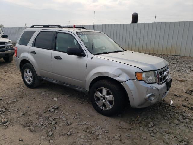 Photo 3 VIN: 1FMCU0DG3AKC48138 - FORD ESCAPE 