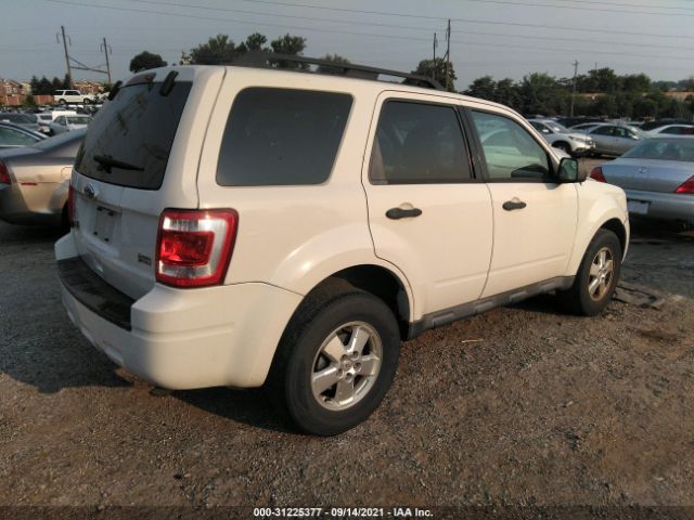 Photo 3 VIN: 1FMCU0DG3AKD24263 - FORD ESCAPE 