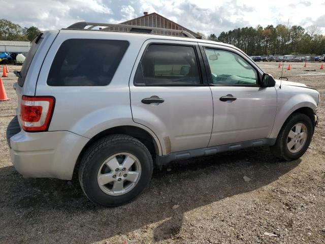 Photo 2 VIN: 1FMCU0DG3BKC28182 - FORD ESCAPE XLT 