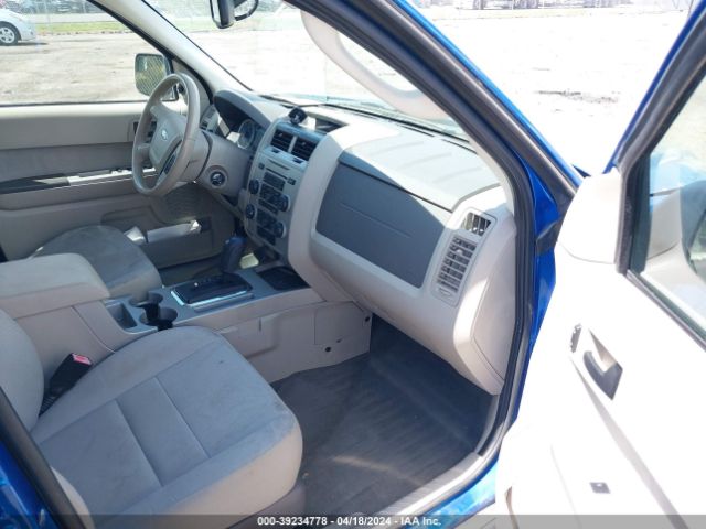 Photo 4 VIN: 1FMCU0DG3BKC60534 - FORD ESCAPE 