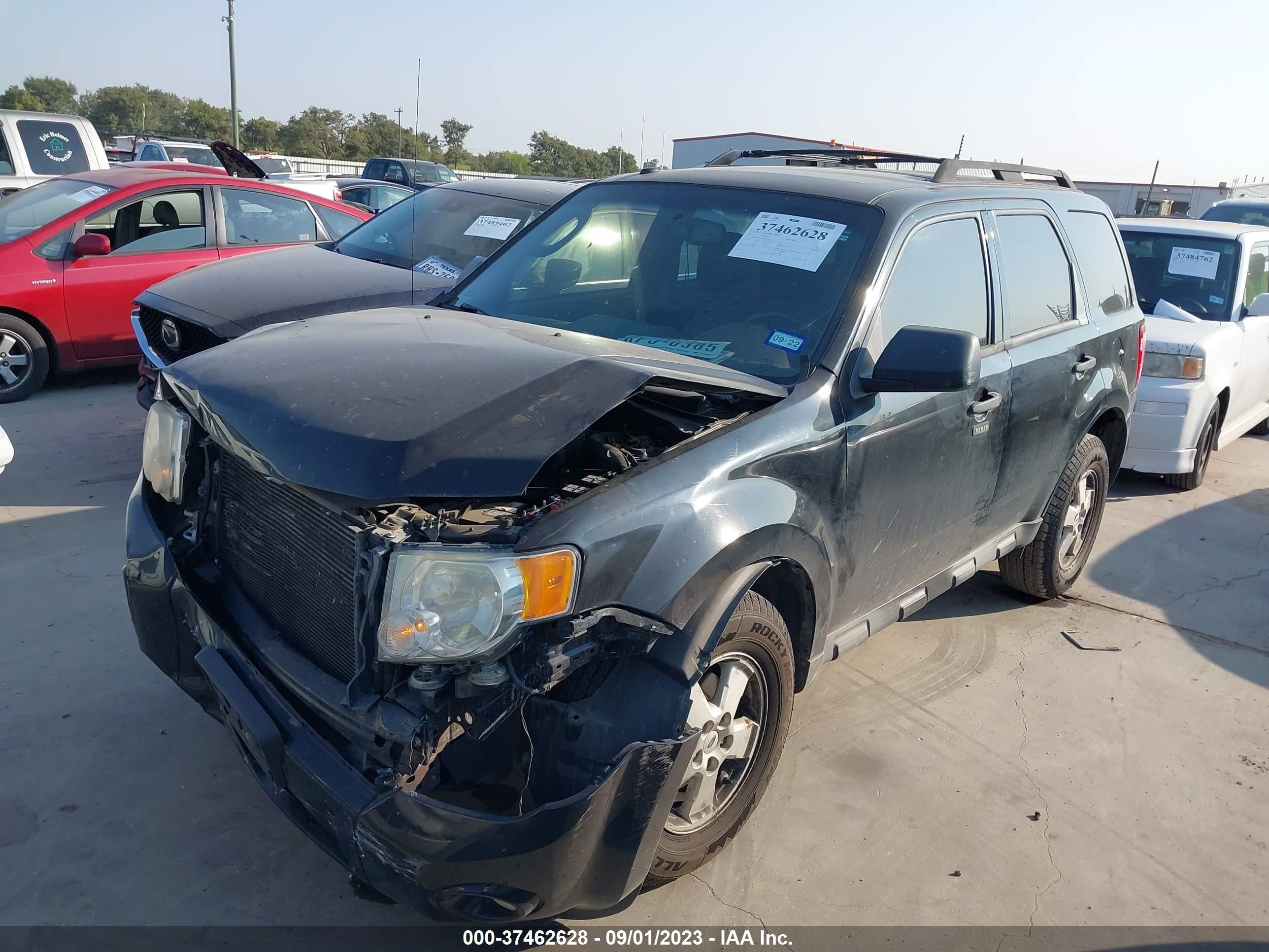 Photo 1 VIN: 1FMCU0DG3CKC81255 - FORD ESCAPE 