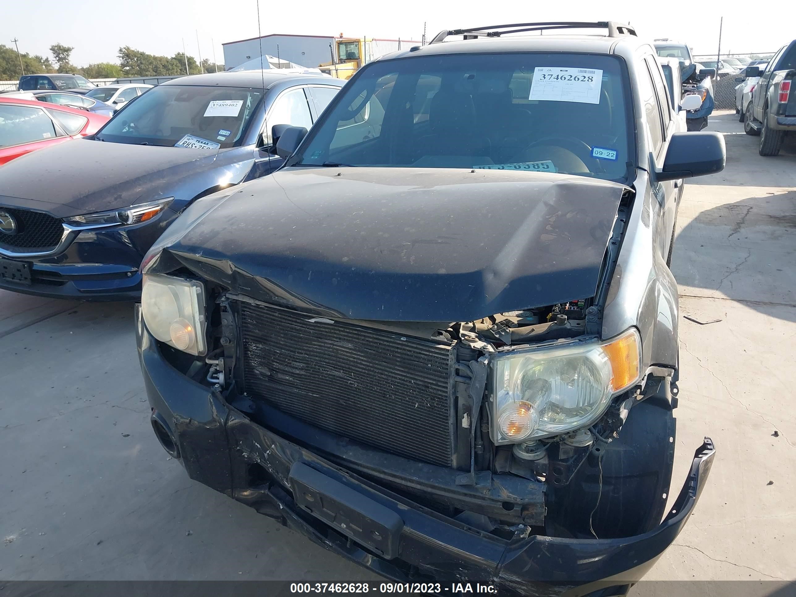 Photo 11 VIN: 1FMCU0DG3CKC81255 - FORD ESCAPE 