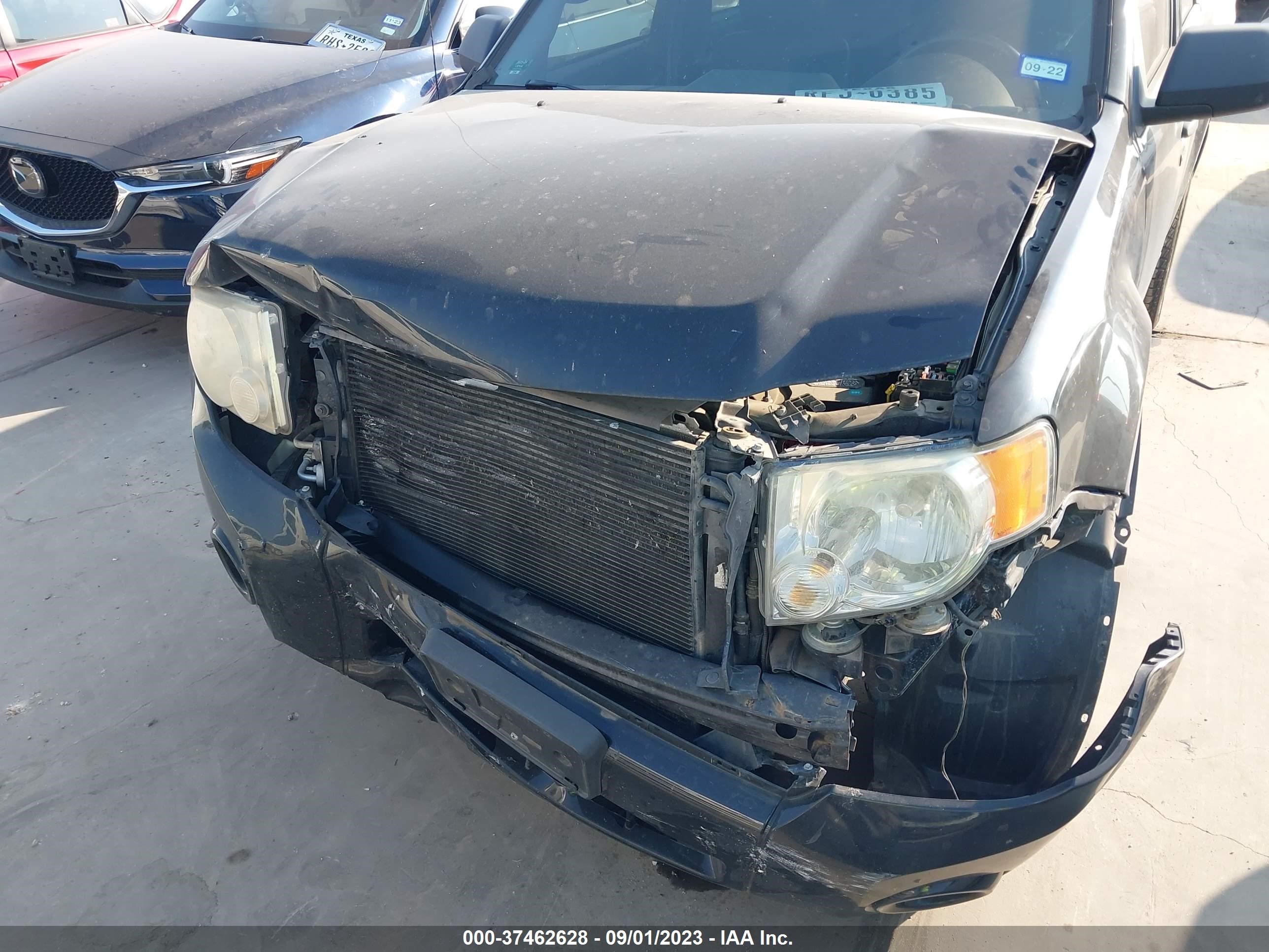 Photo 5 VIN: 1FMCU0DG3CKC81255 - FORD ESCAPE 