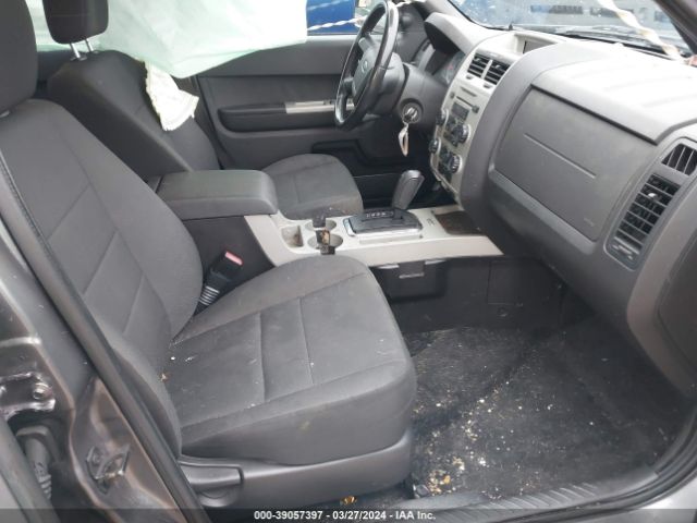 Photo 4 VIN: 1FMCU0DG4AKC82444 - FORD ESCAPE 