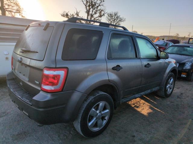 Photo 2 VIN: 1FMCU0DG4BKC02450 - FORD ESCAPE XLT 