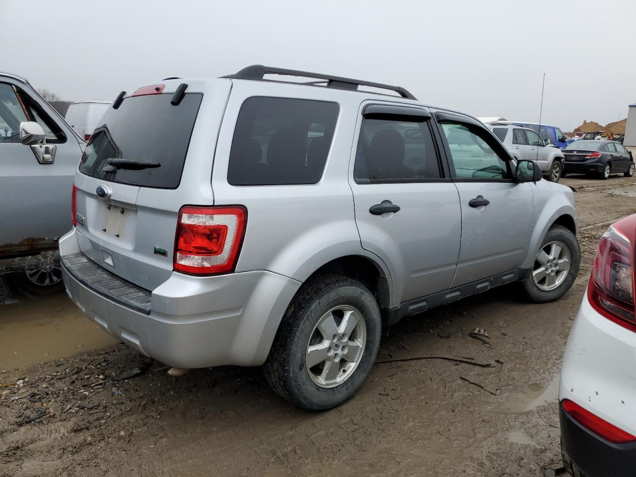 Photo 2 VIN: 1FMCU0DG4CKA28302 - FORD ESCAPE 