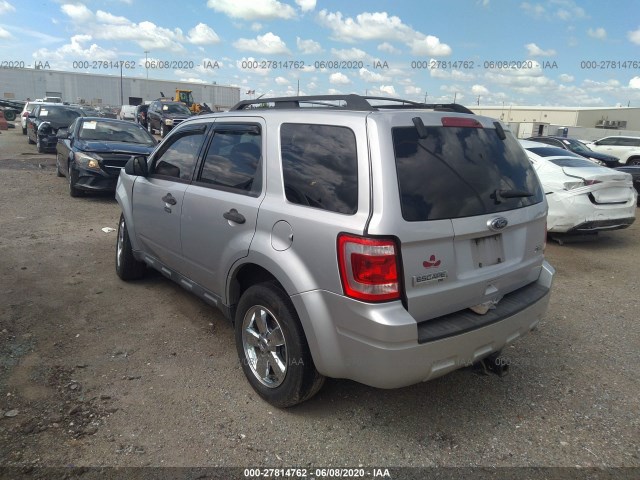 Photo 2 VIN: 1FMCU0DG5AKA32209 - FORD ESCAPE 