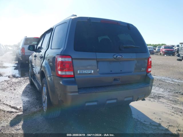 Photo 2 VIN: 1FMCU0DG5AKA55912 - FORD ESCAPE 