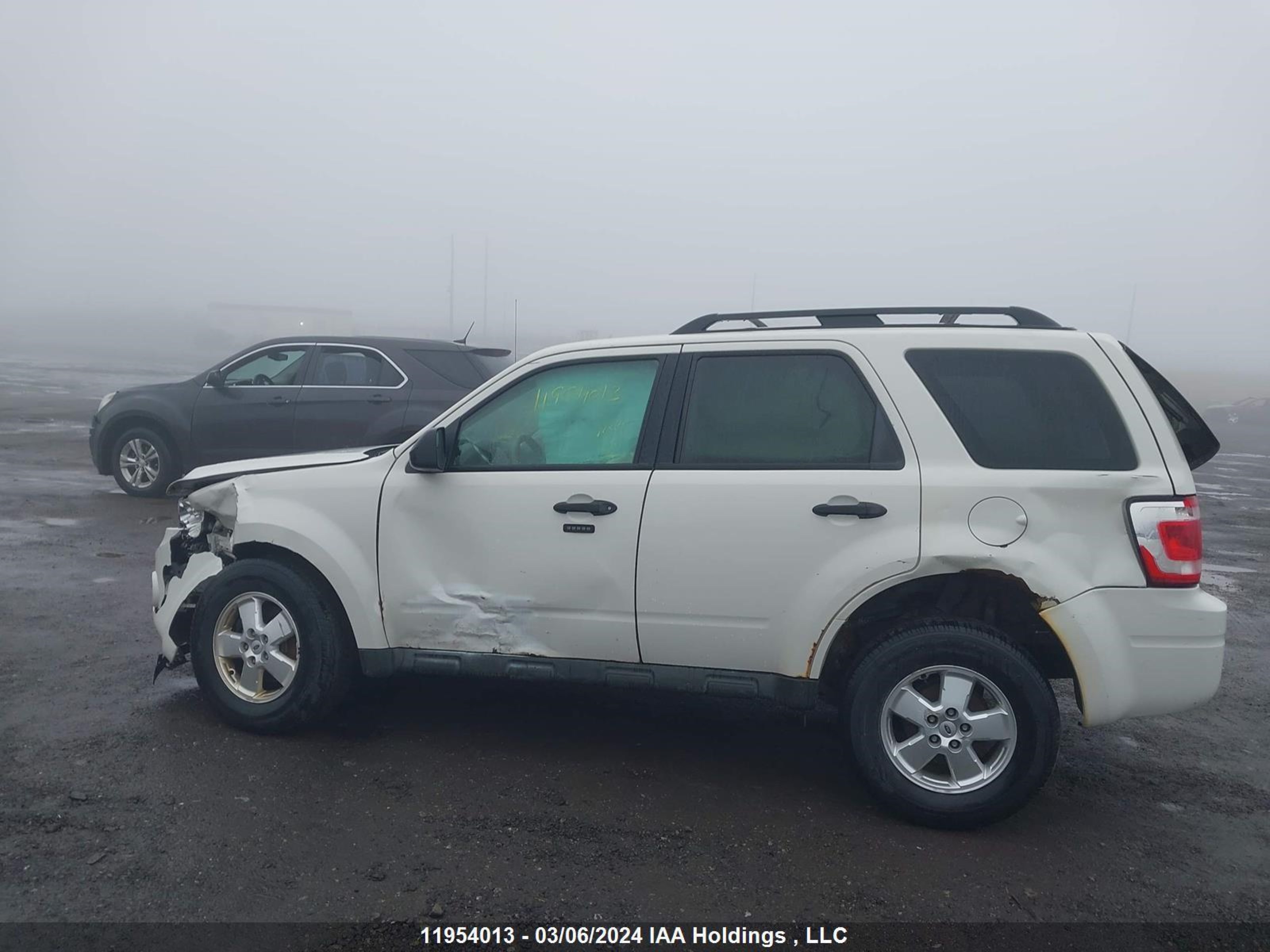 Photo 13 VIN: 1FMCU0DG5BKA23091 - FORD ESCAPE 