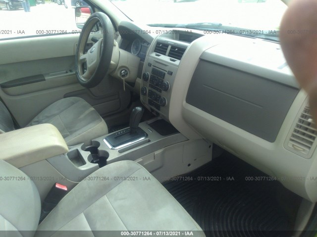 Photo 4 VIN: 1FMCU0DG5BKB95203 - FORD ESCAPE 