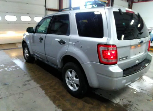 Photo 2 VIN: 1FMCU0DG5CKB07364 - FORD ESCAPE 