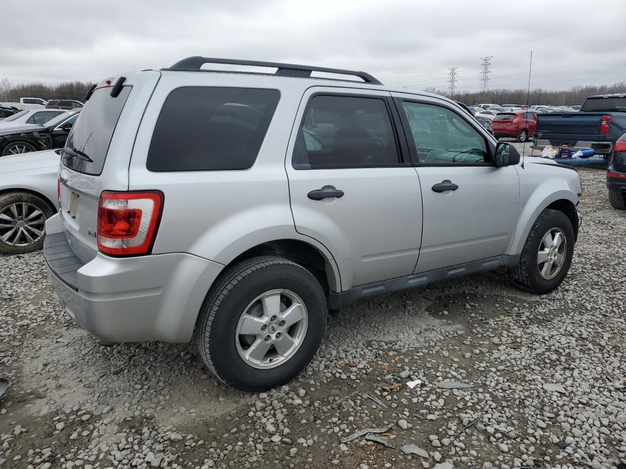 Photo 2 VIN: 1FMCU0DG5CKB56421 - FORD ESCAPE 