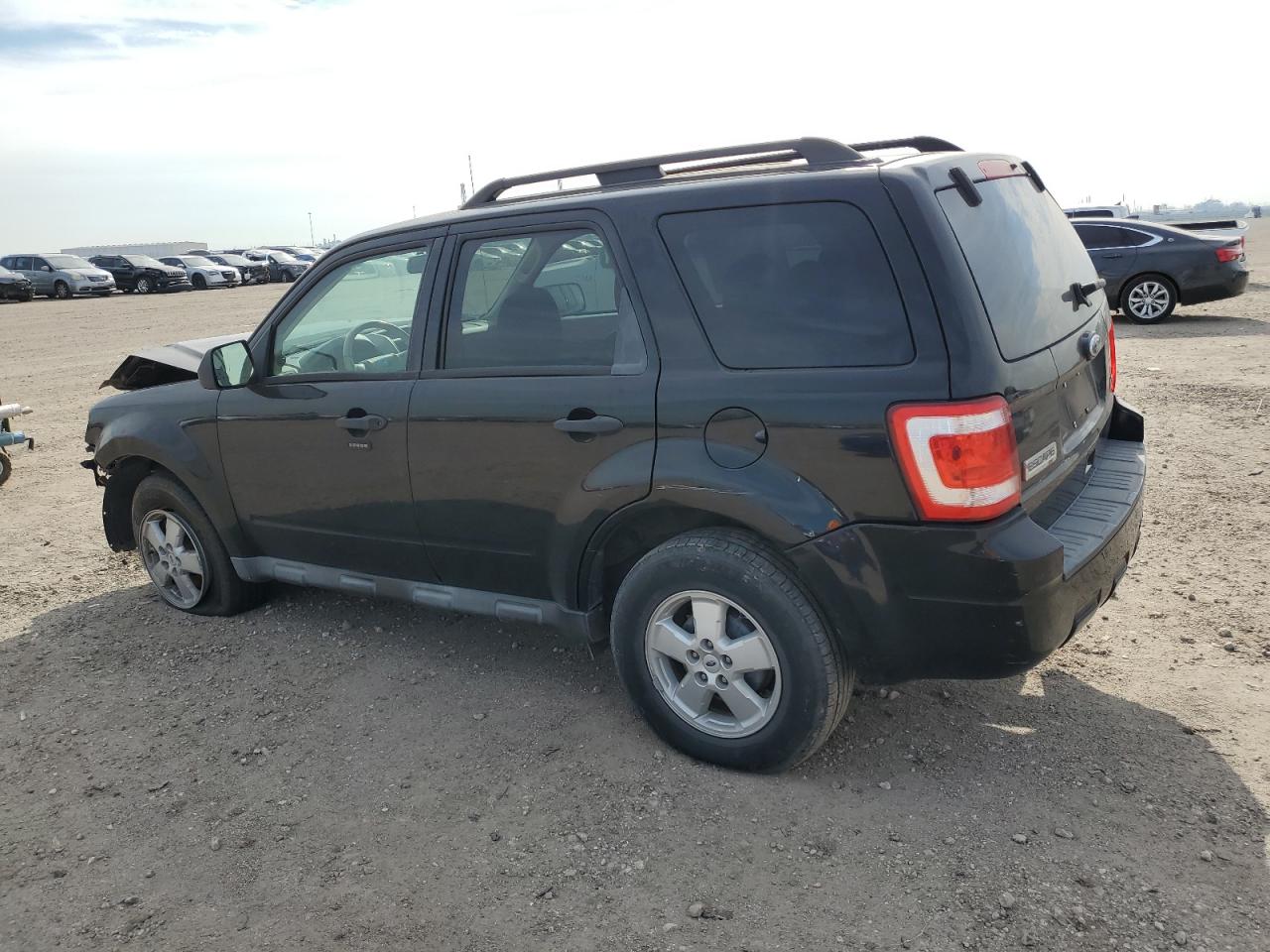 Photo 1 VIN: 1FMCU0DG6AKA08288 - FORD ESCAPE 