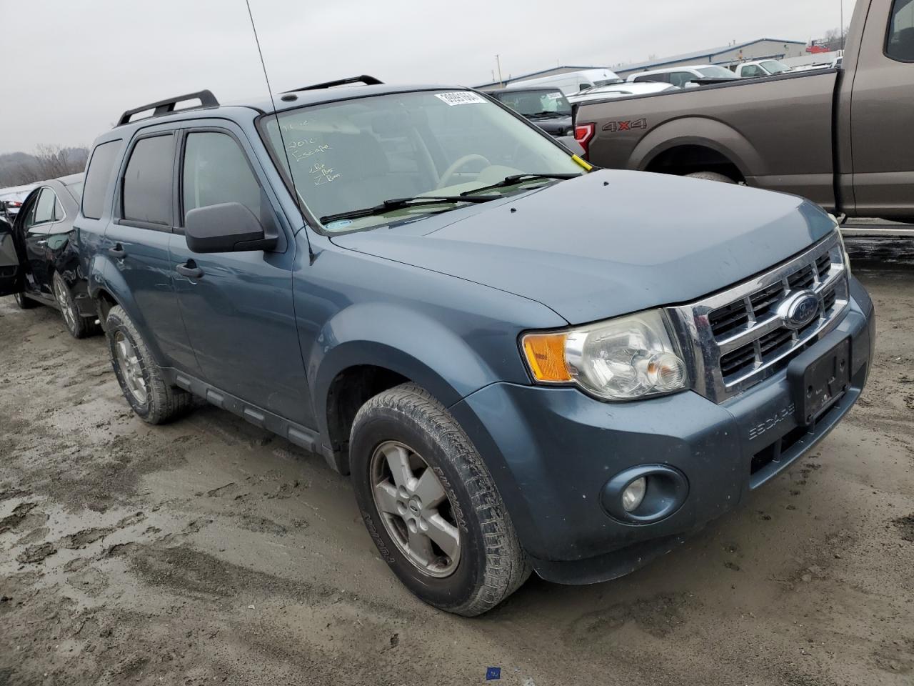 Photo 3 VIN: 1FMCU0DG6AKA08811 - FORD ESCAPE 