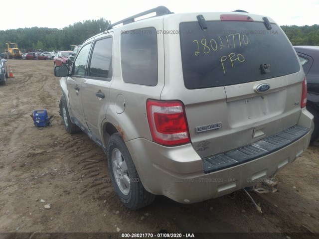 Photo 2 VIN: 1FMCU0DG6AKA42778 - FORD ESCAPE 