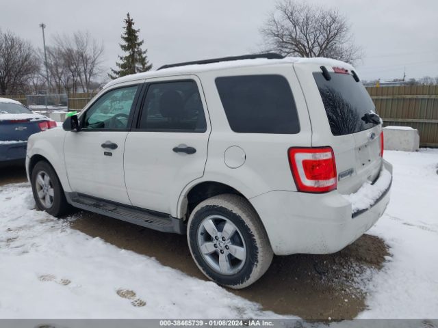 Photo 2 VIN: 1FMCU0DG6AKA52498 - FORD ESCAPE 