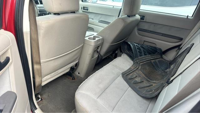 Photo 8 VIN: 1FMCU0DG6AKD18182 - FORD ESCAPE XLT 