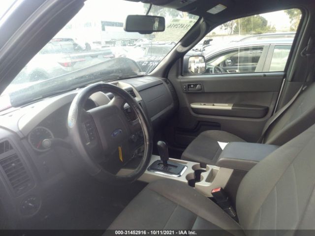 Photo 4 VIN: 1FMCU0DG6AKD33071 - FORD ESCAPE 