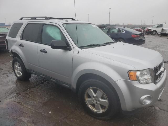 Photo 3 VIN: 1FMCU0DG6BKB22793 - FORD ESCAPE XLT 