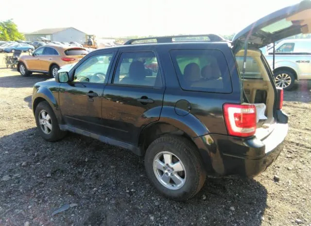 Photo 2 VIN: 1FMCU0DG6BKB99101 - FORD ESCAPE 