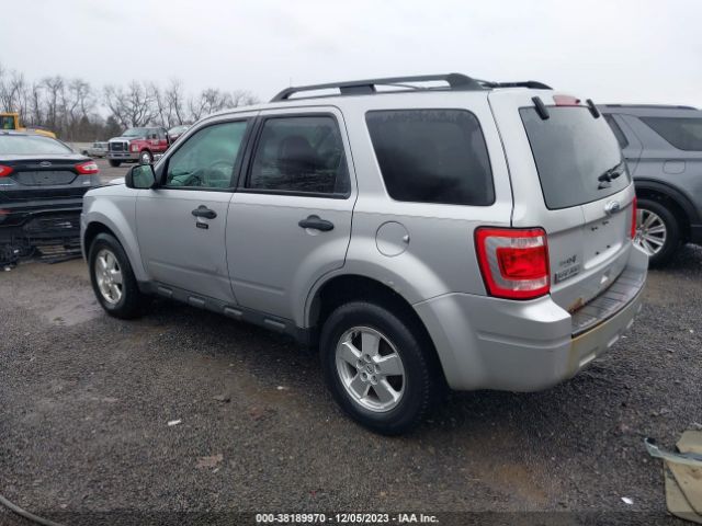 Photo 2 VIN: 1FMCU0DG6BKC70765 - FORD ESCAPE 