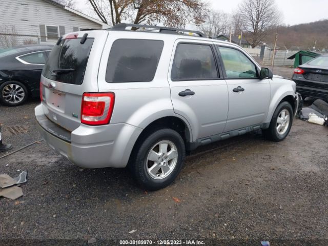 Photo 3 VIN: 1FMCU0DG6BKC70765 - FORD ESCAPE 